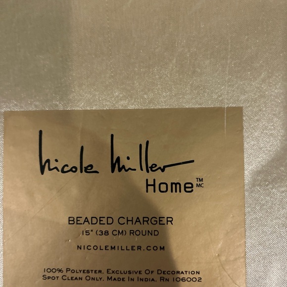 2pc NICOLE MILLER Beaded Fall Leaves 15in Round Placemat Charger Multicolor NEW - Picture 8 of 8